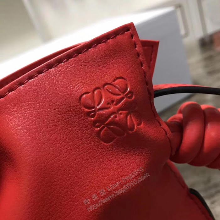 LOEWE女包 綿羊皮 Mini福袋 261843 羅意威女斜挎包  sl2073